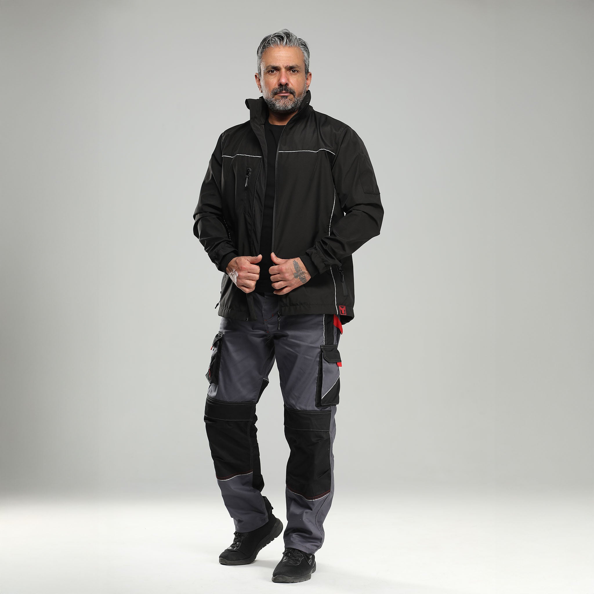 Regenjacke Schwarz mit Reflexbiesen