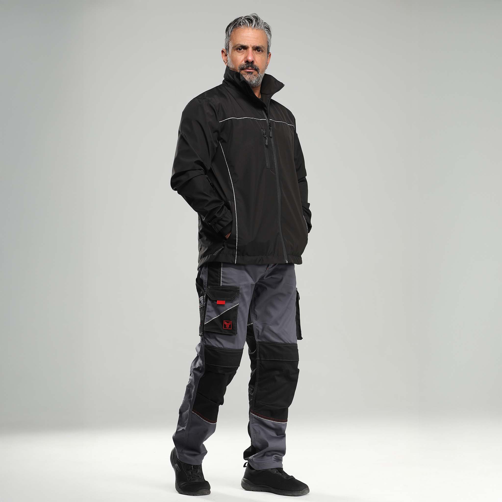 Regenjacke Schwarz mit Reflexbiesen