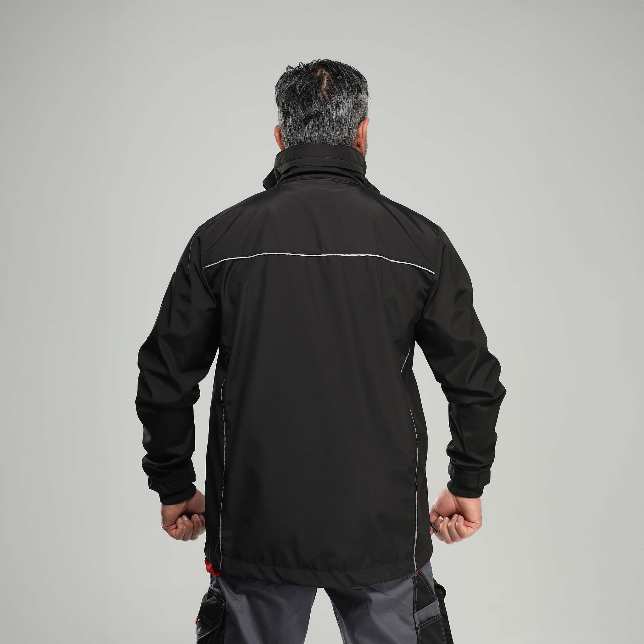 Regenjacke Schwarz mit Reflexbiesen